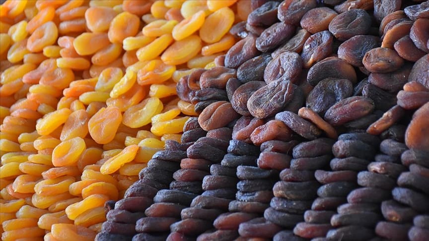 Sulfurization process in dried apricots